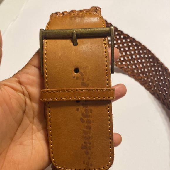 30-9192 PERRY ELLIS GENUINE LEATHER BELT SIZE ML - Picture 6 of 7